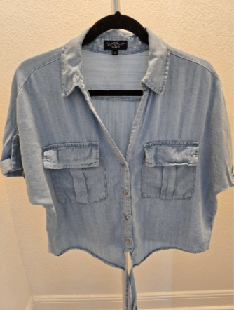 Velvet Heart Medium Light Wash Denim Tie Front Shirt Short Sleeve Womens