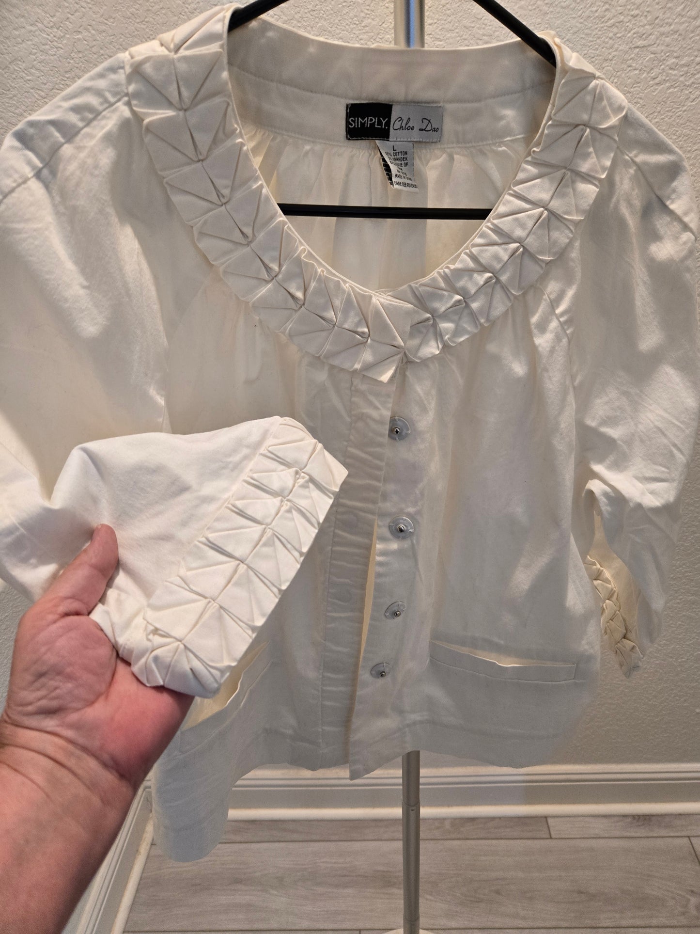 Simply Chloe Dao Pleated Trim Jacket - White - L