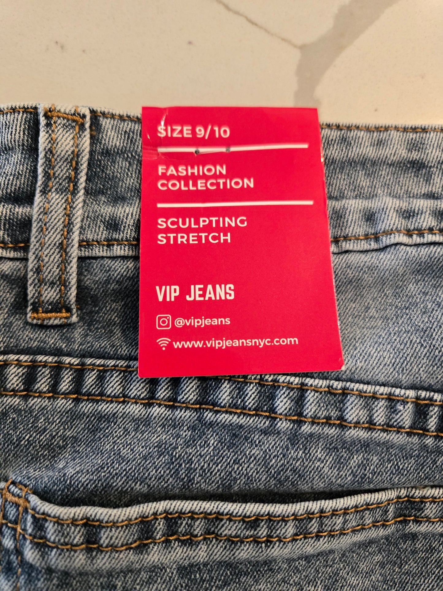 VIP Jeans Size 9/10 NWT Black Star Print Acid Wash Straight Leg Denim Women