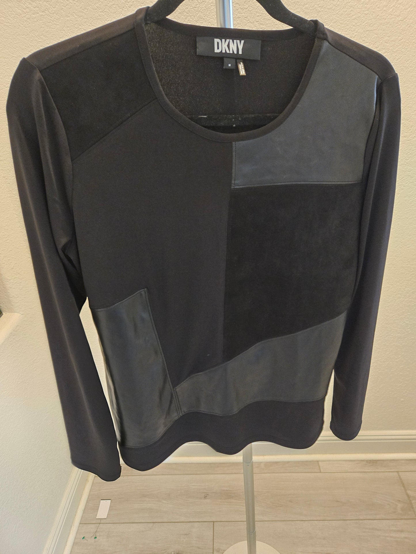 DKNY