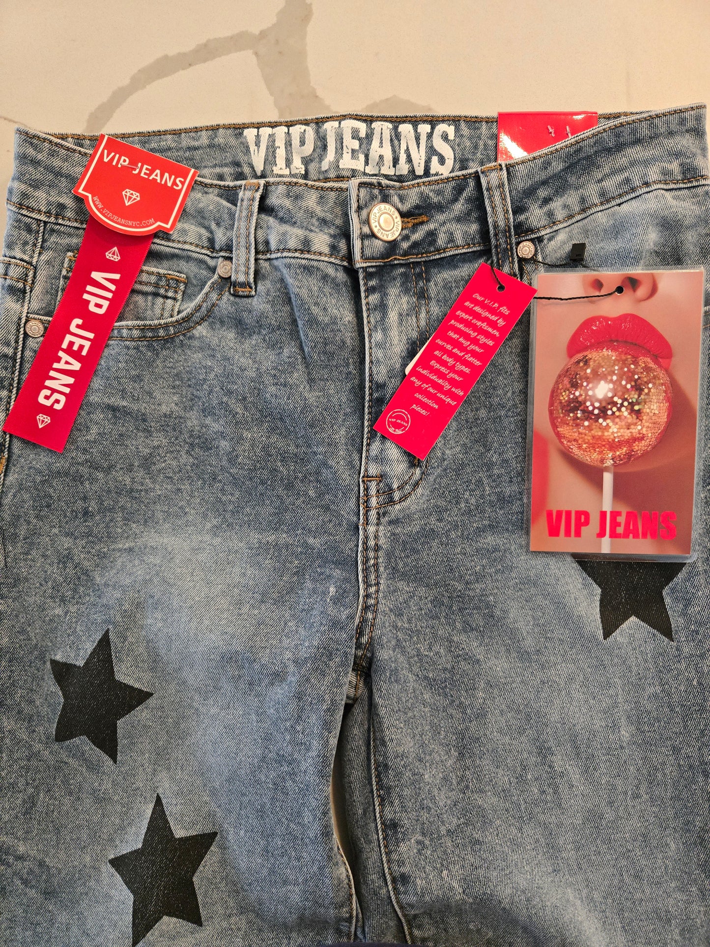 VIP Jeans Size 9/10 NWT Black Star Print Acid Wash Straight Leg Denim Women