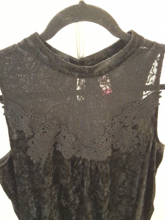 No Boundaries Size XL Black Lace And Velvet Sleeveless High Neck Top