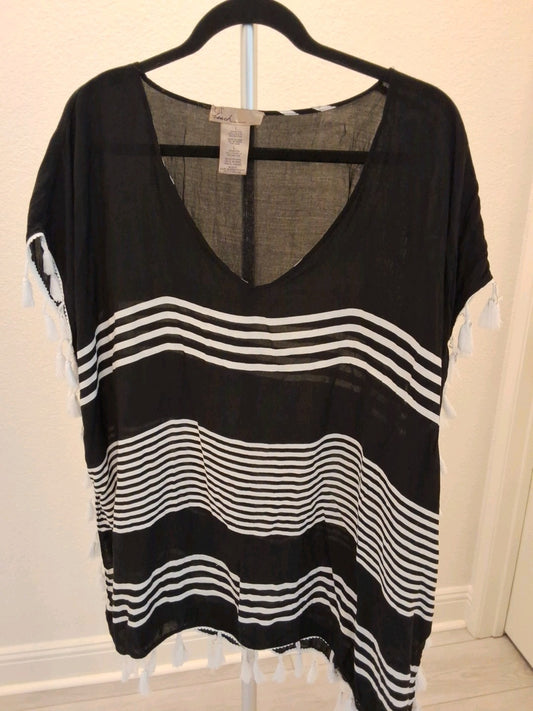 C & T Beach Black White Kimono Size L Swim Cover Up with Tassels on the sides