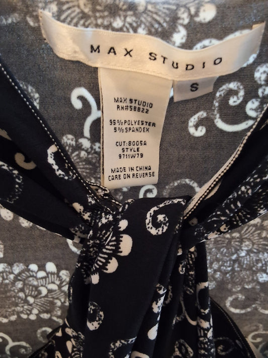 Max Studio Size S Womens Twist Front Keyhole Sleeveless Geometric Blouse