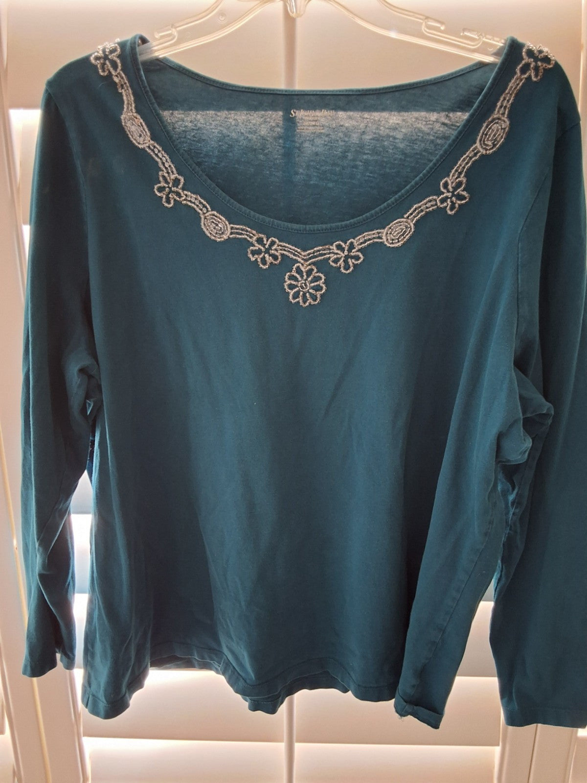 St Johns Bay Size 2X Green With Beads And Sequins V-Neck Top
