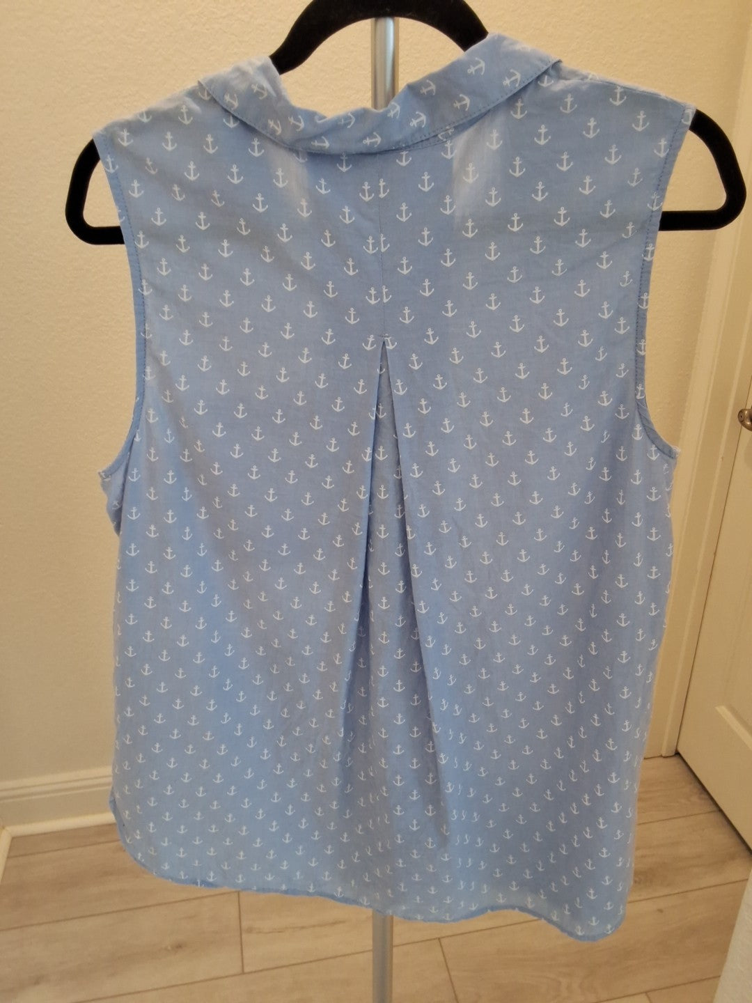 Faded Glory L Coastal Anchor Print Sleeveless Button Up Nautical Blue Coastal