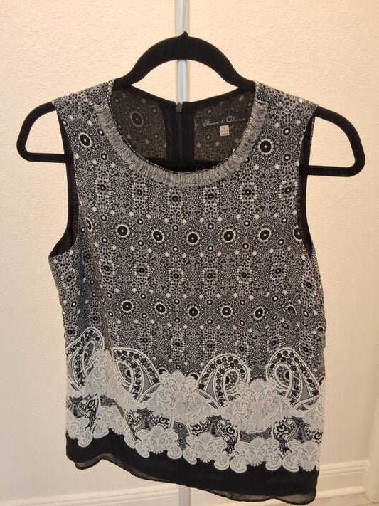 Rose & Olive Small Black/White Paisley Sleeveless Beaded Neckline Blouse Women's