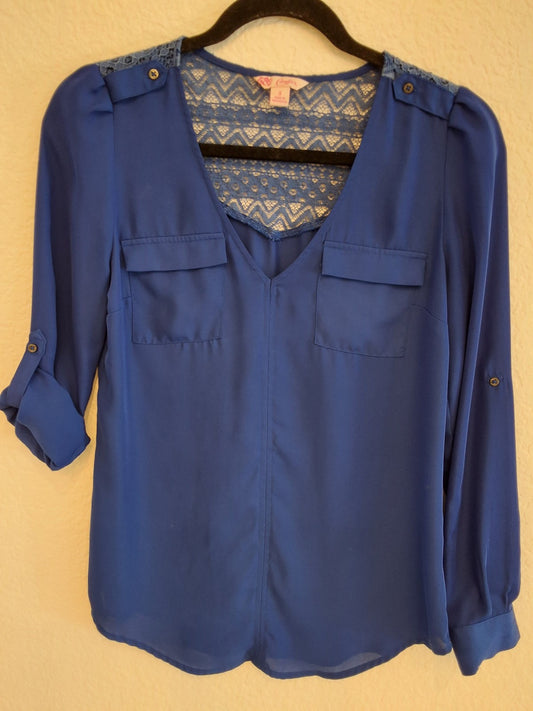 Candie's Blue Short Sleeve Roll Tabs with Pockets Back Lace V-Neck Small