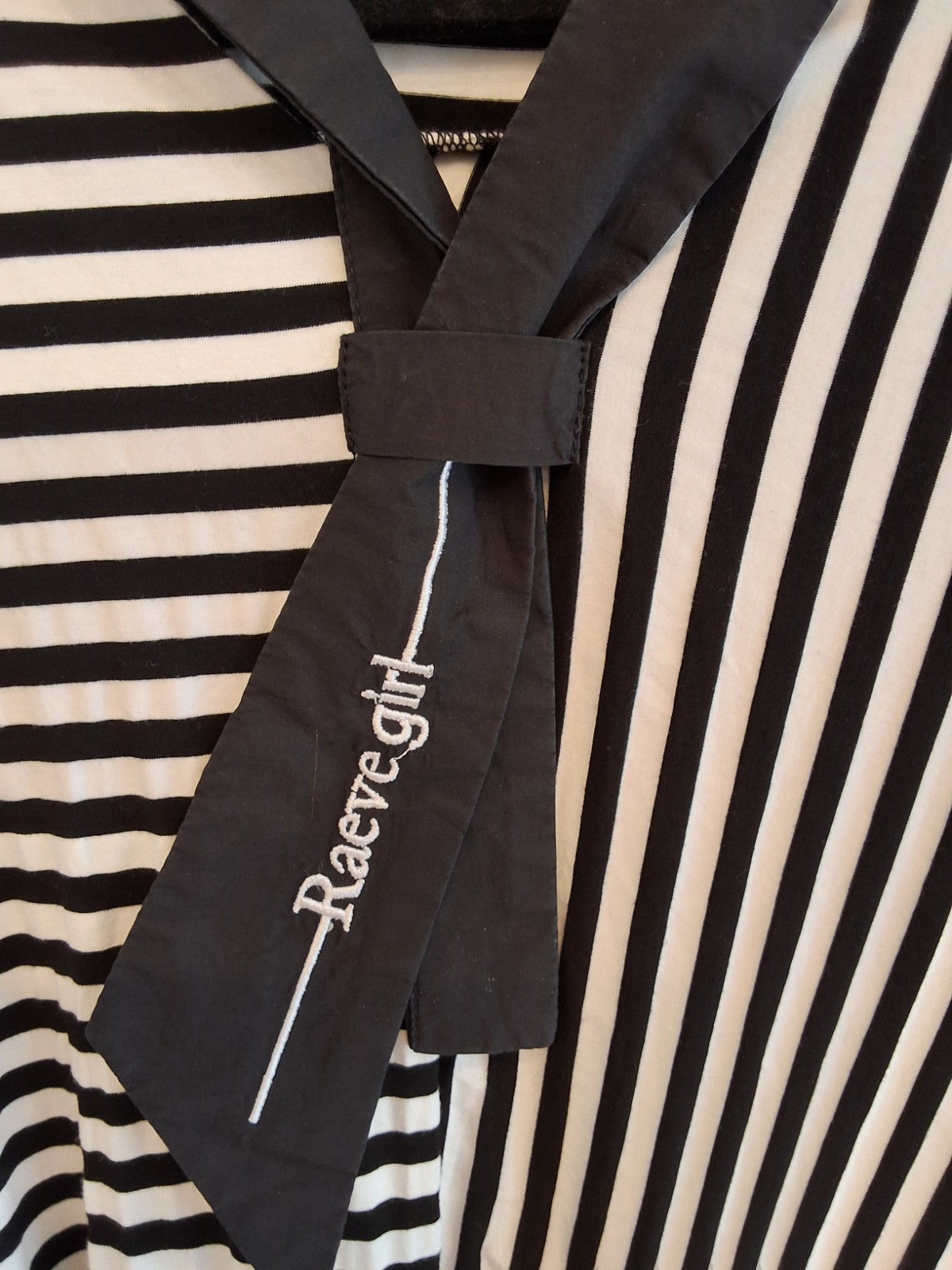 RUE21 Black White Stripe Top Bow Necktie Blouse Contrast Y2K 3/4 Sleeve L