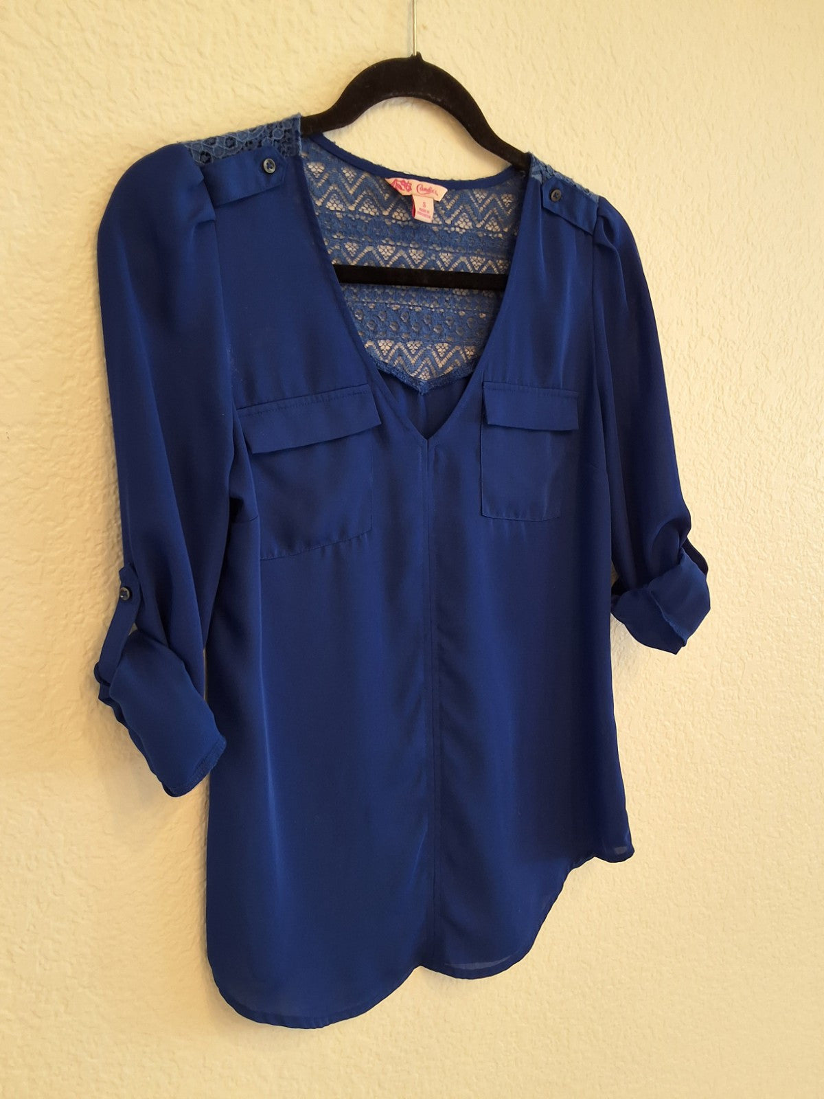 Candie's Blue Short Sleeve Roll Tabs with Pockets Back Lace V-Neck Small