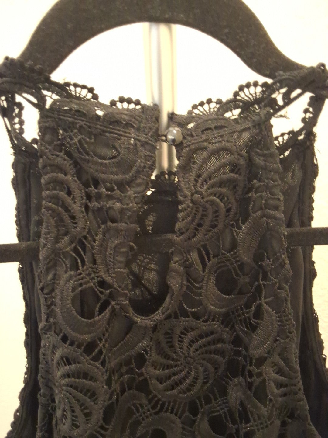 Ultra Pink Black Lace Halter Lined Size M Womens Sleeveless Button Back Top