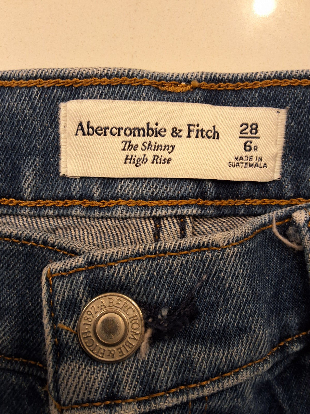 Abercrombie & Fitch The Skinny High Rise Size 28/6 Distressed Womens Jeans
