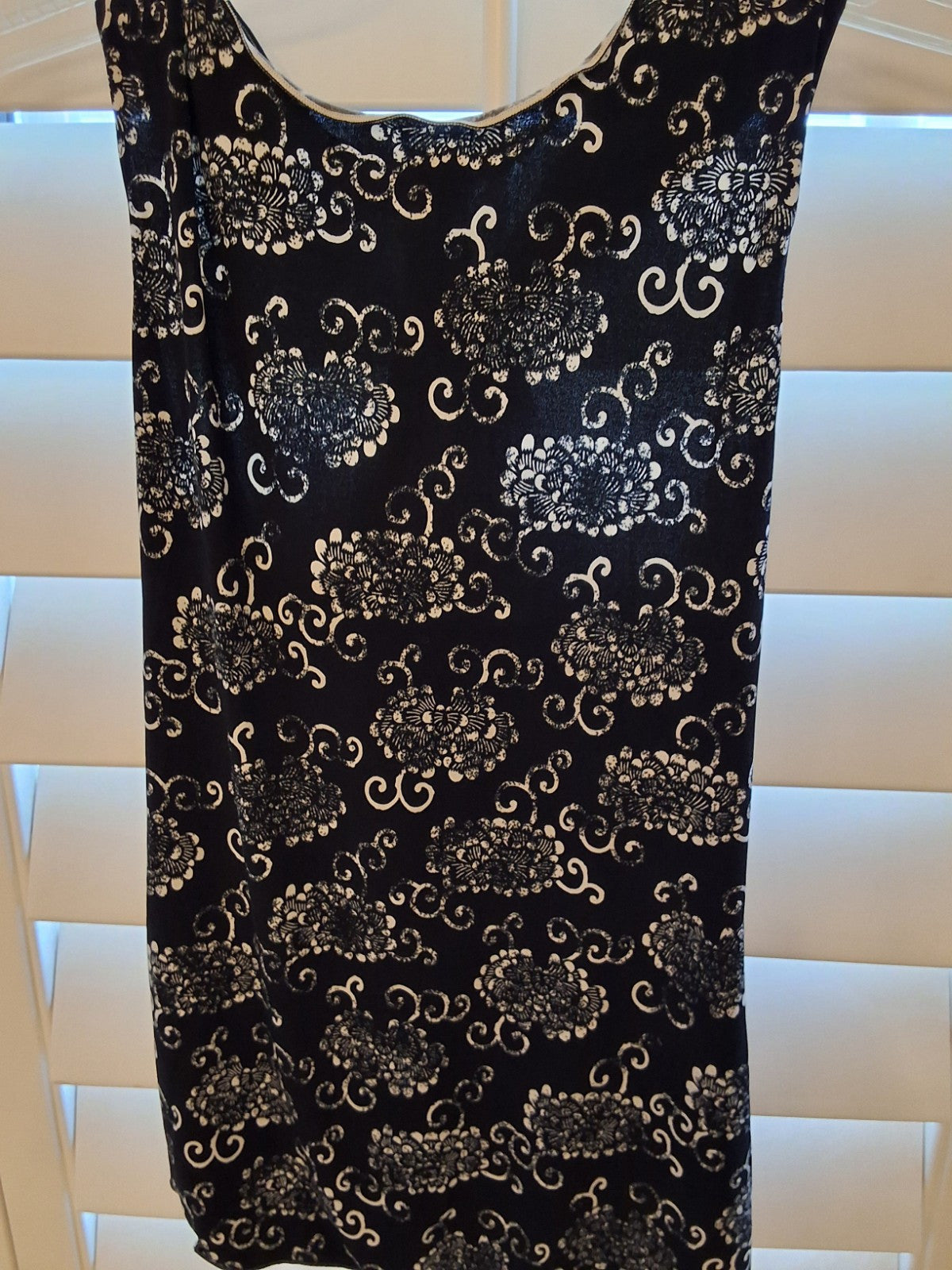 Max Studio Size S Womens Twist Front Keyhole Sleeveless Geometric Blouse