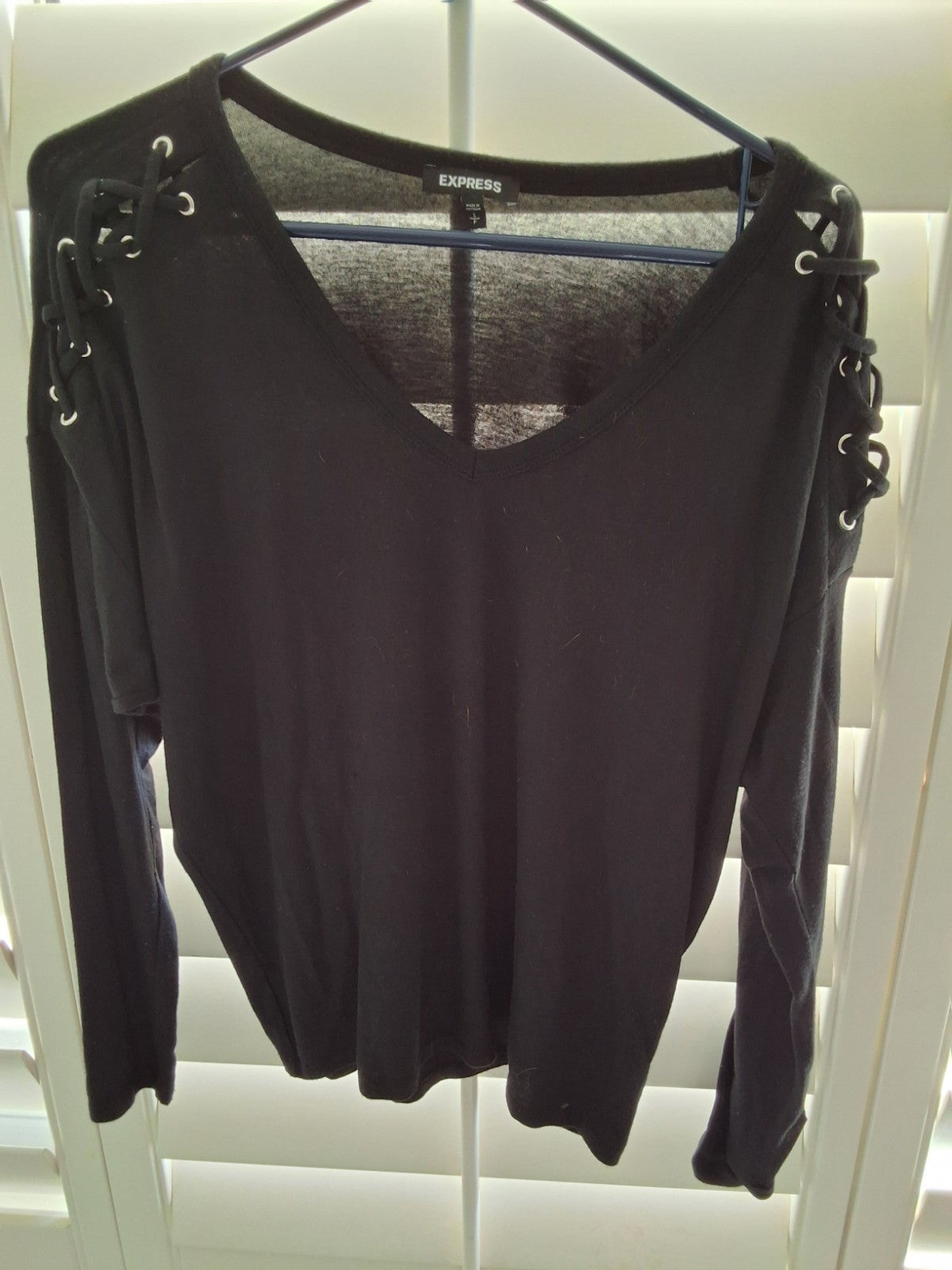 Express Size S Womens Black Laced Shoulder Long Sleeves Top