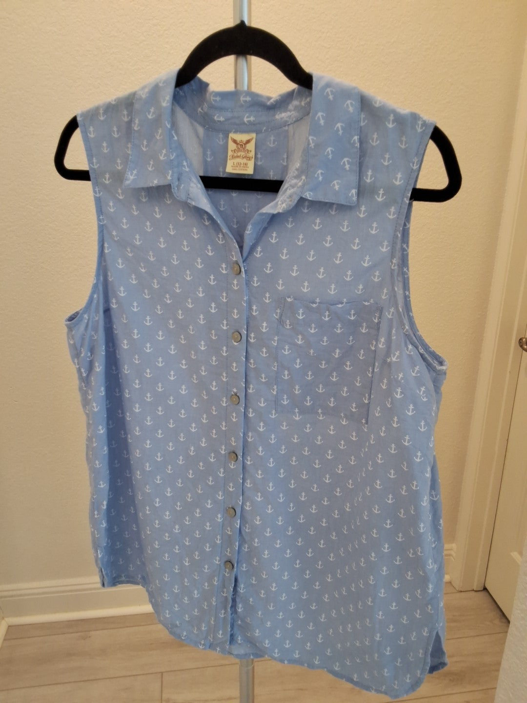 Faded Glory L Coastal Anchor Print Sleeveless Button Up Nautical Blue Coastal