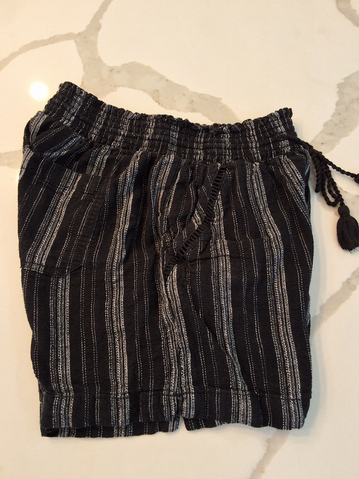 Briggs Size Small Womens Linen Blend Black And White Striped Shorts