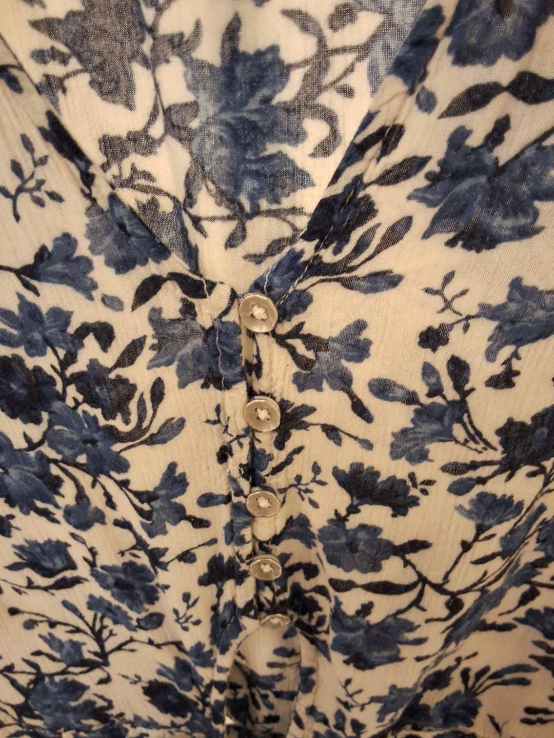 American Eagle Outfitters Large Crop Top Blue & White Ditsy Floral Tie Front Top