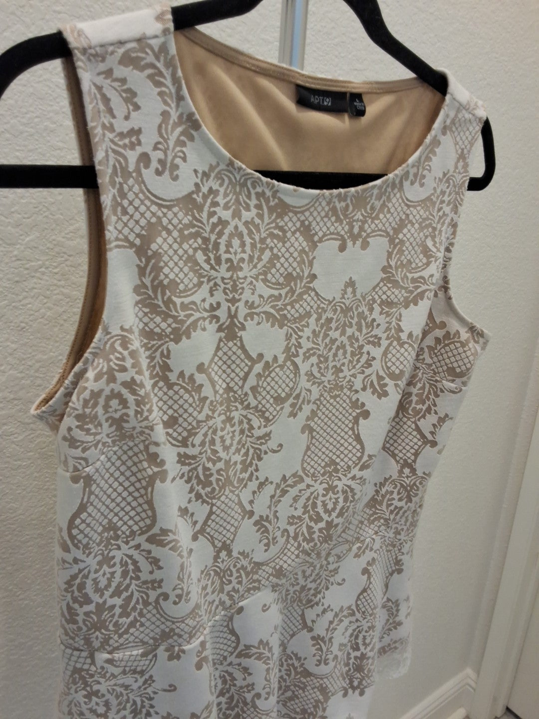 APT 9 Size L Nude Lace Tan and White Sleeveless Peplum Womens Top