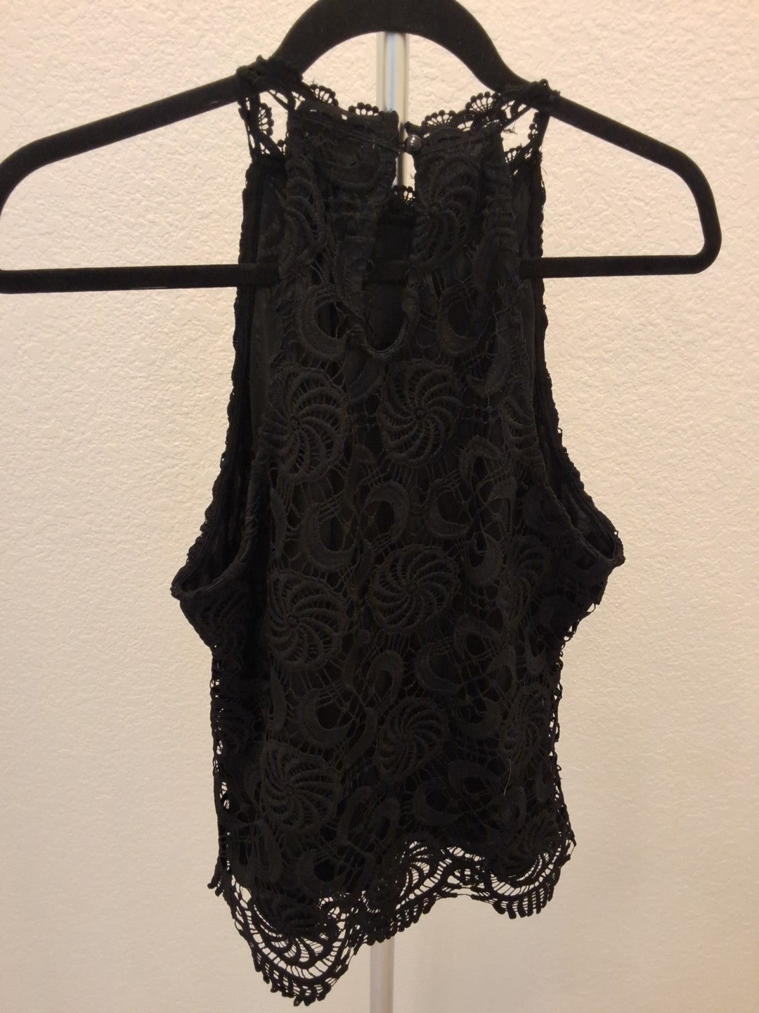 Ultra Pink Black Lace Halter Lined Size M Womens Sleeveless Button Back Top